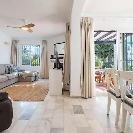 Casa Con Jardin Privado * ميخاس